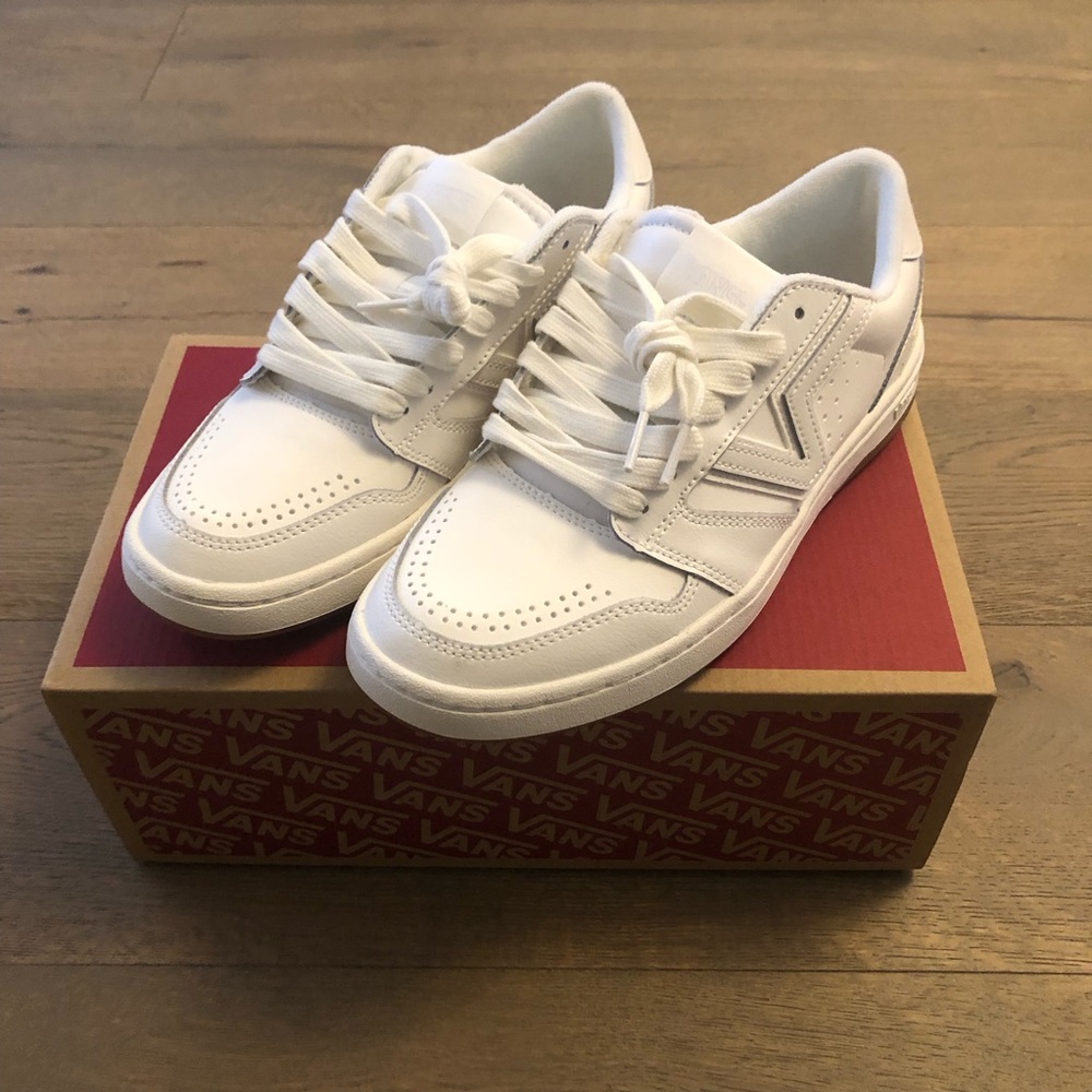 New Vans White Sneakers Women’s 8, or Men’s 6.5